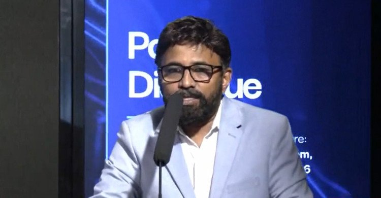 তারেক রহমানের আমন্ত্রণে বিল গেটস ঝটিকা সফরে দেশে এসেছিলেন